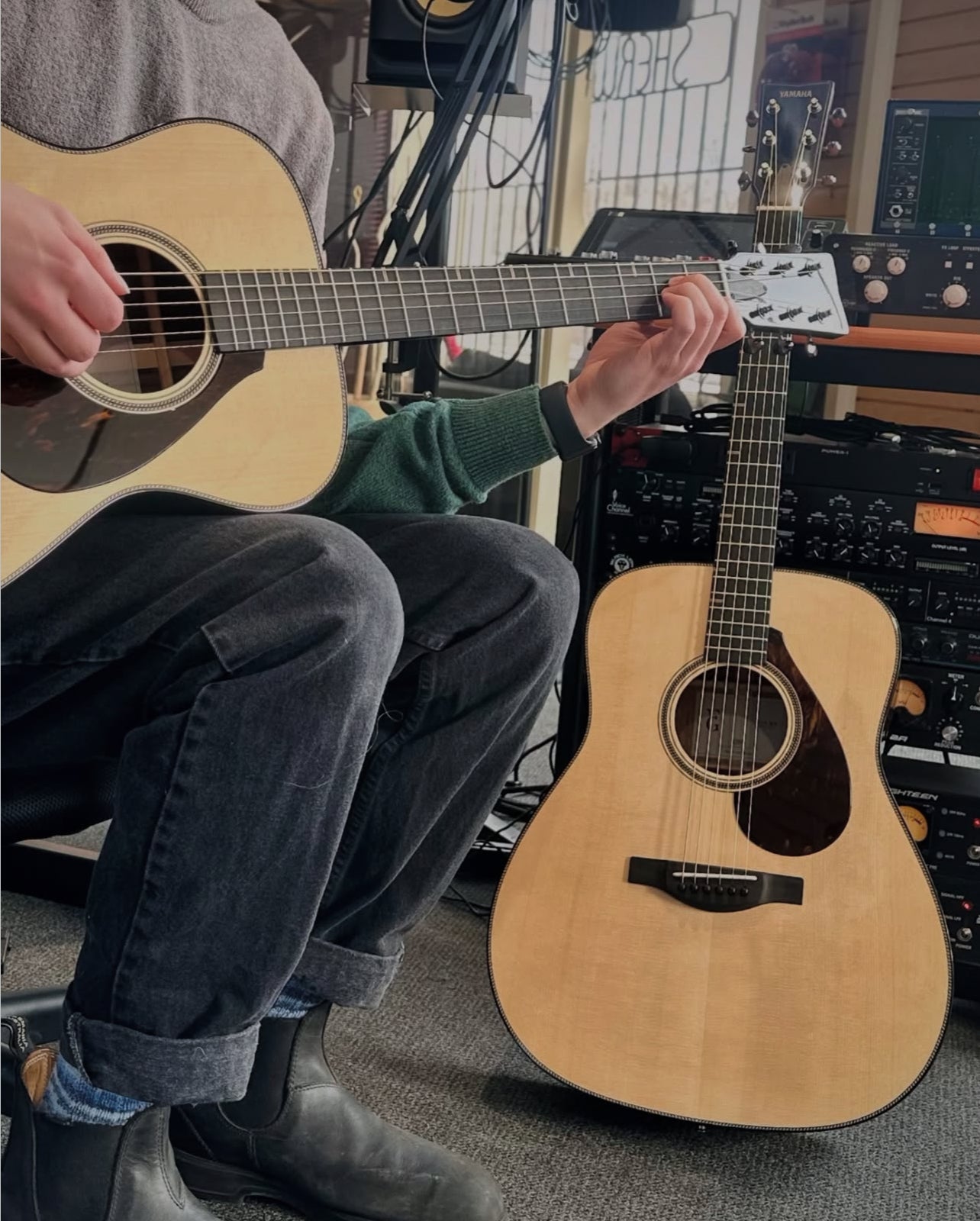 Acoustic Guitars - All Products