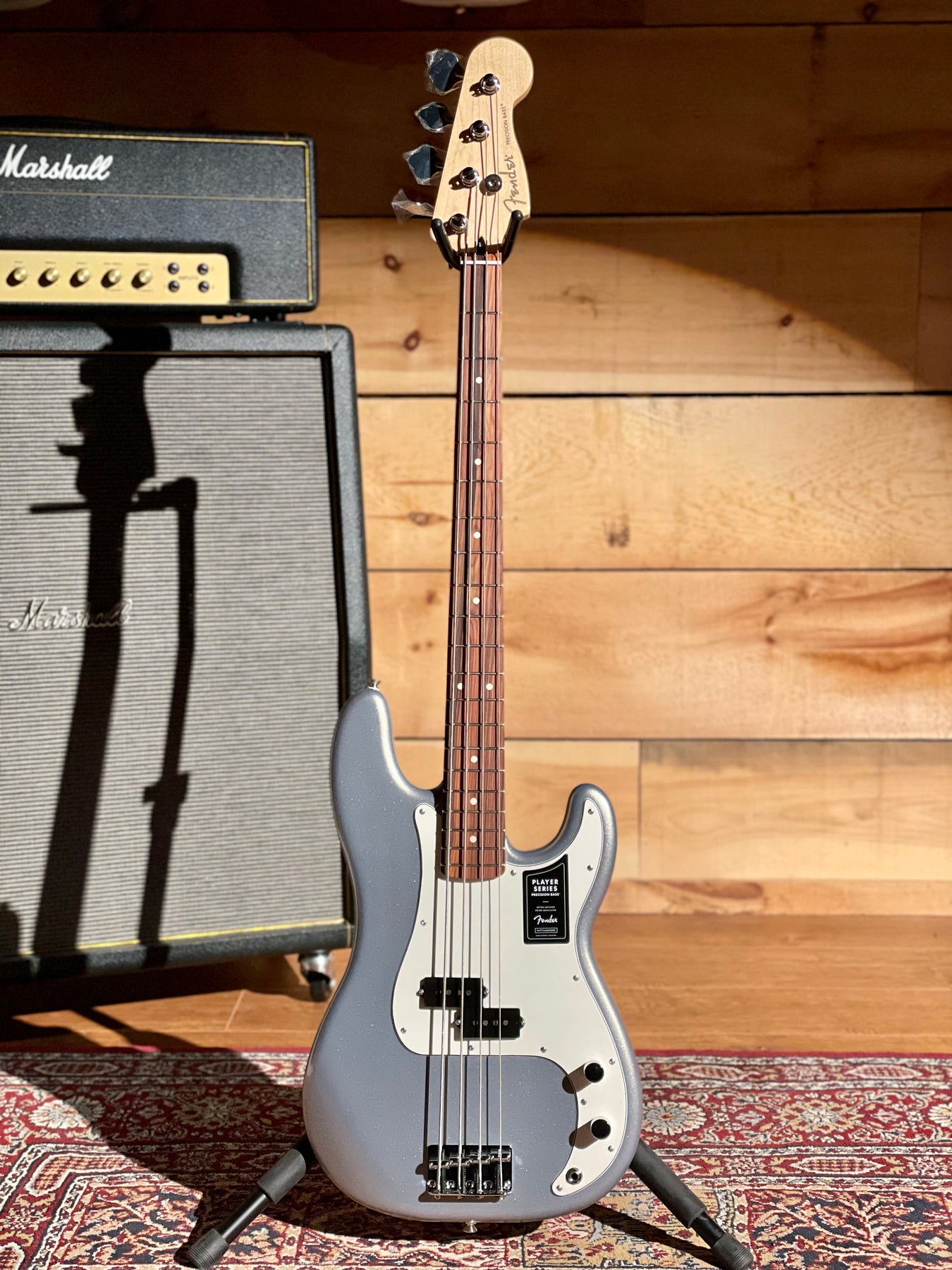 Player Precision Bass, Pau Ferro Fingerboard, Silver – Sherwood